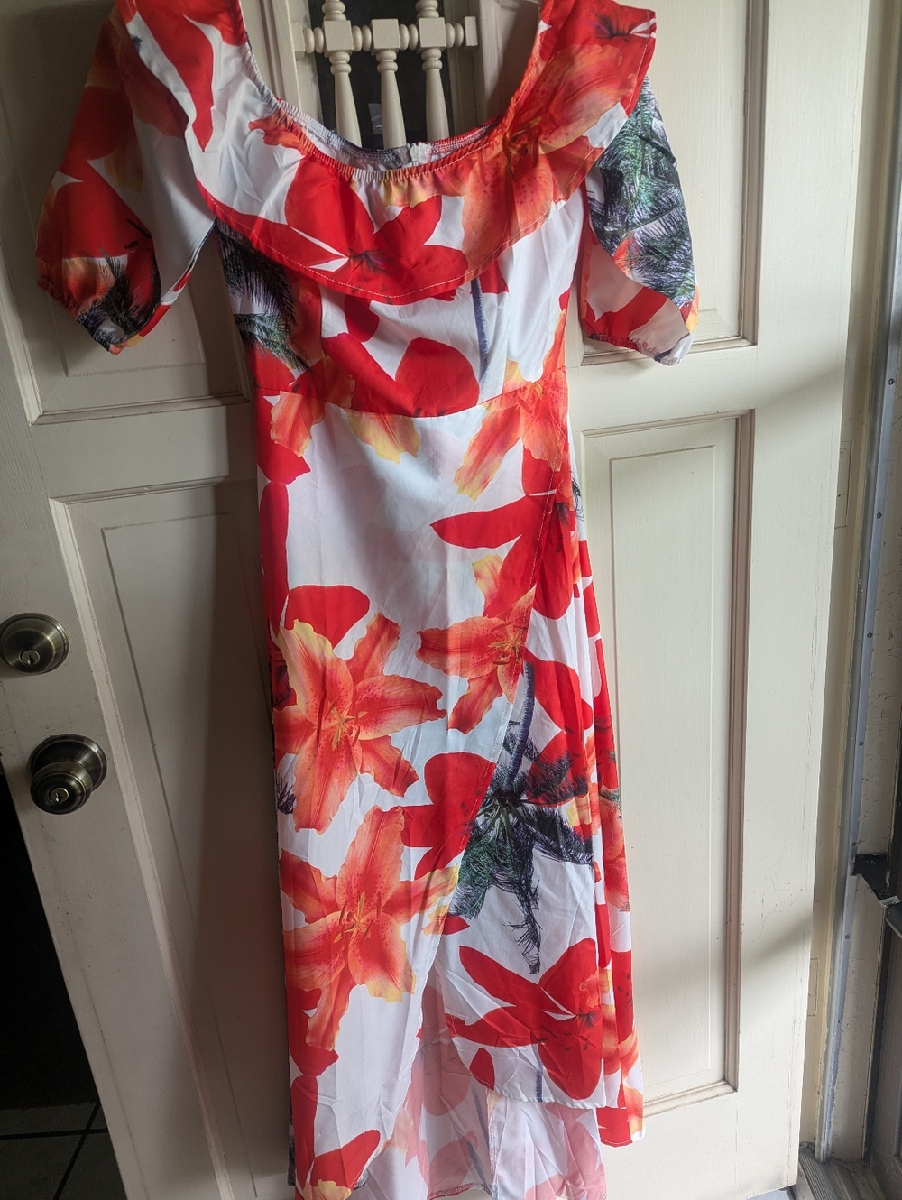 Chic Me One-Shoulder Maxi Dress in Red and White Floral
